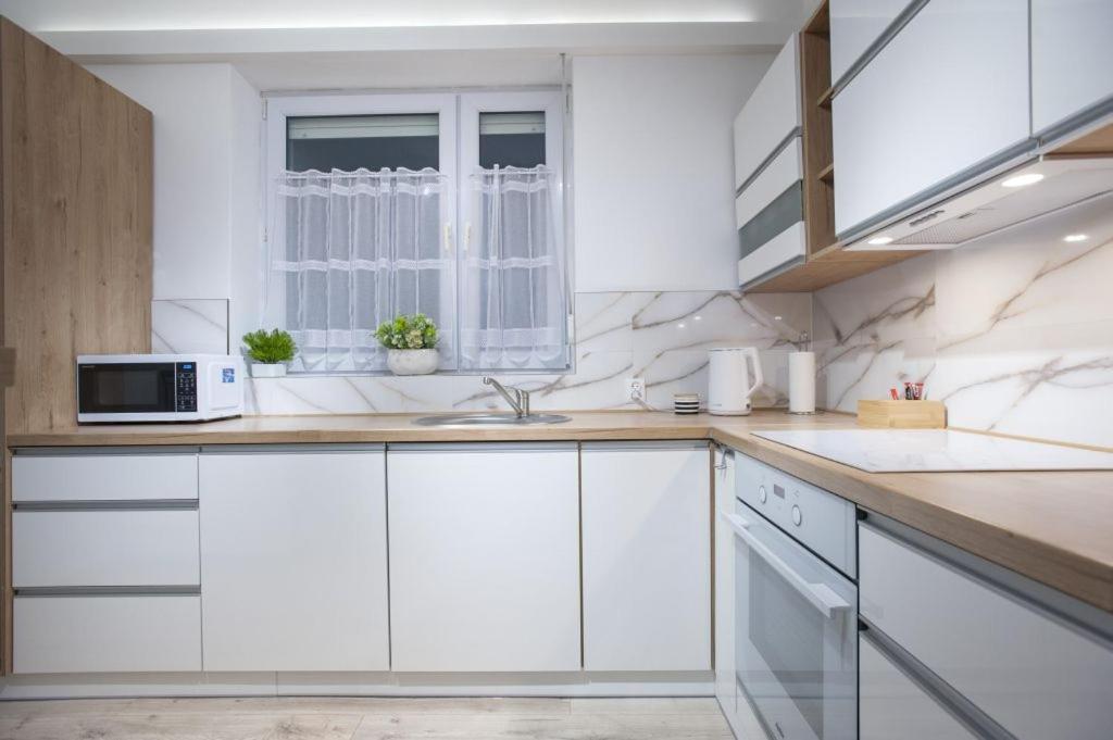 Apartamenty Pod Fortami 프르제미슬 외부 사진
