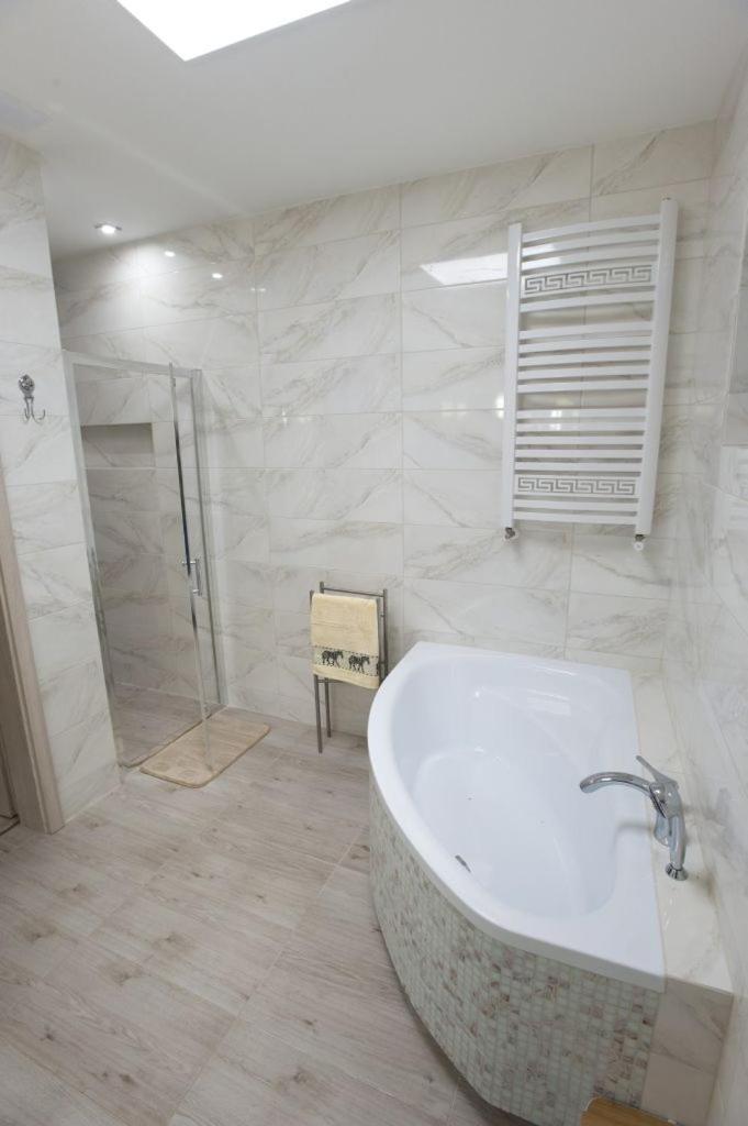 Apartamenty Pod Fortami 프르제미슬 외부 사진